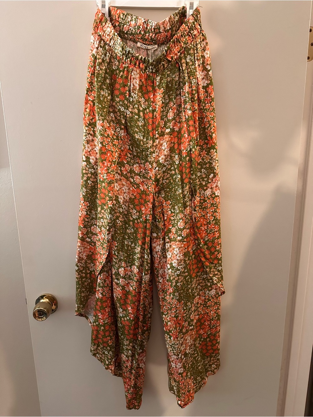 Olive & Coral floral flowy Sozy tencel pants with side slits NWOT